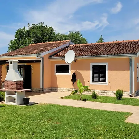 Stunning In With Wifi Holiday home