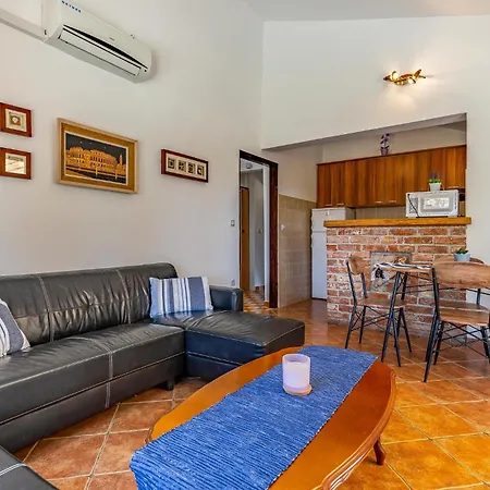 Stunning In With Wifi Holiday home Medulin